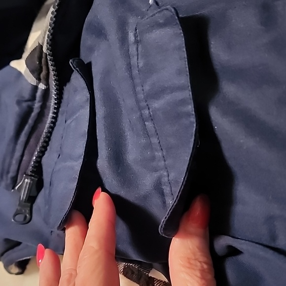 BRANDED ๐ฆ LION REVERSIBLE  WINTER VEST - Picture 6 of 11